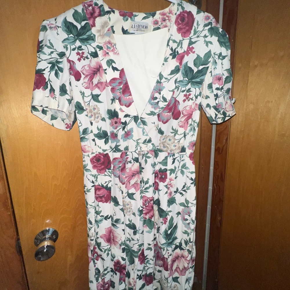 A.J. Bari Floral V-Neck Midi Dress - White and Pink